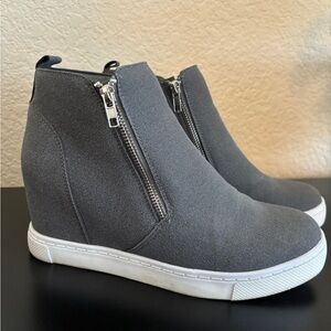 Like New Athlefit Women's Wedge Sneakers